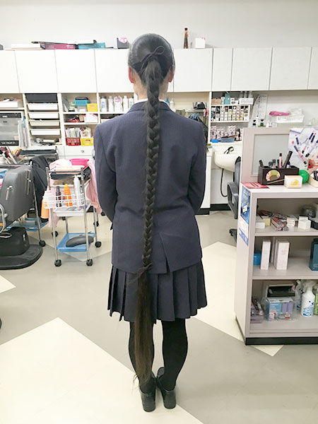 The-longest-hair-on-a-teenager-in-braids_tcm30-520832