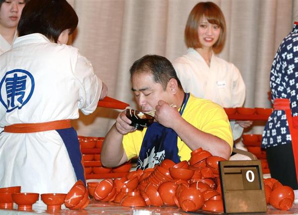 酷すぎワロタｗ わんこそば大食い大会優勝者を見つめる美人スタッフ まるで汚物を見てるかのよう 画像あり Vipワイドガイド